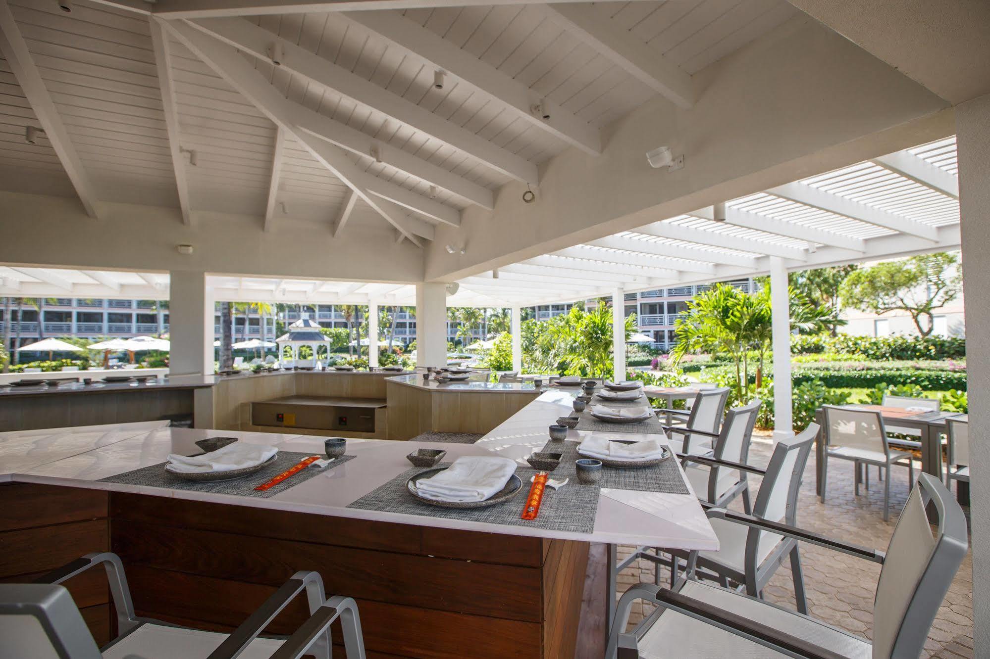 Ocean Club West Resort Grace Bay Exterior foto